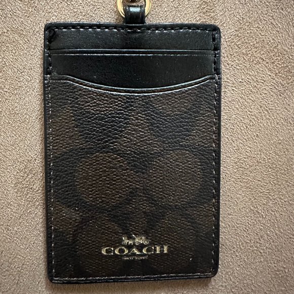 Coach purse and lanyard - Picture 5 of 6